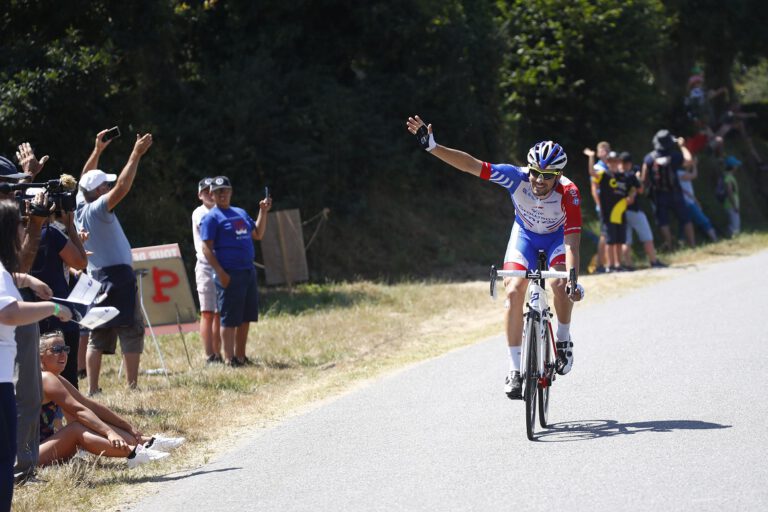 ROT // Olivier LE GAC (Frankreich / Team Groupama FDJ) fuhr durch seinen Heimatort und gruesste Freunde und Familie - Tour de France 2018 - 6. Etappe Brest - Mur de Bretagne Guerledan - TourDeFrance - "Tour de France" - TdF - © Roth-Foto - Roth & Roth - Markus und Michael Roth - Rosenhof 15, 50226 Frechen - www.Roth-Foto.de - Weitere Fotos in der Bilddatenbank www.Roth-Foto.de NUR DEUTSCHLAND - *** Local Caption *** - copyright by: ROTH-FOTO - Roth & Roth, Rosenhof 15, 50226 Frechen, Abdruck + jede Verwendung honorarpflichtig. Honorar ist MwSt-pflichtig: + 7% MwSt. Veroeffentlichung ausschliesslich fuer journalistisch-publizistische Zwecke. Verwendung bedingt das Einverstaendniss unserer AGBs unter: www.Roth-Foto.de