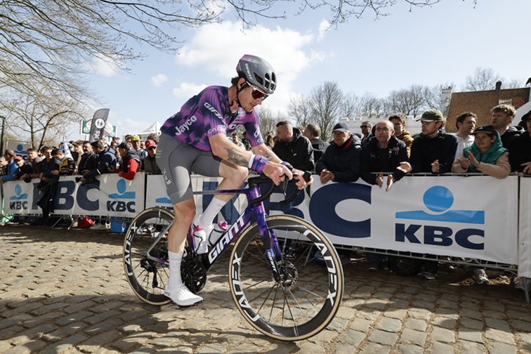 ROT // Am Kemmelberg Suetterlin Jasha (Deutschland / Team Jayco AlUla) - Gent - Wevelgem 2025 - Gent-Wevelgem - GentWevelgem - © Roth-Foto / CV - Roth & Roth (Markus und Michael Roth) - www.Roth-Foto.de - Weitere Fotos in der Bilddatenbank www.Roth-Foto.de ,
NUR DEUTSCHLAND - *** Local Caption *** - copyright by: Roth & Roth - Rosenhof 15 - 50226 Frechen - Abdruck + jede Verwendung honorarpflichtig. Honorar ist MwSt-pflichtig: + 7% MwSt. Veroeffentlichung ausschliesslich fuer journalistisch-publizistische Zwecke. Verwendung bedingt das Einverstaendniss unserer AGBs: AGBs unter: www.Roth-Foto.de